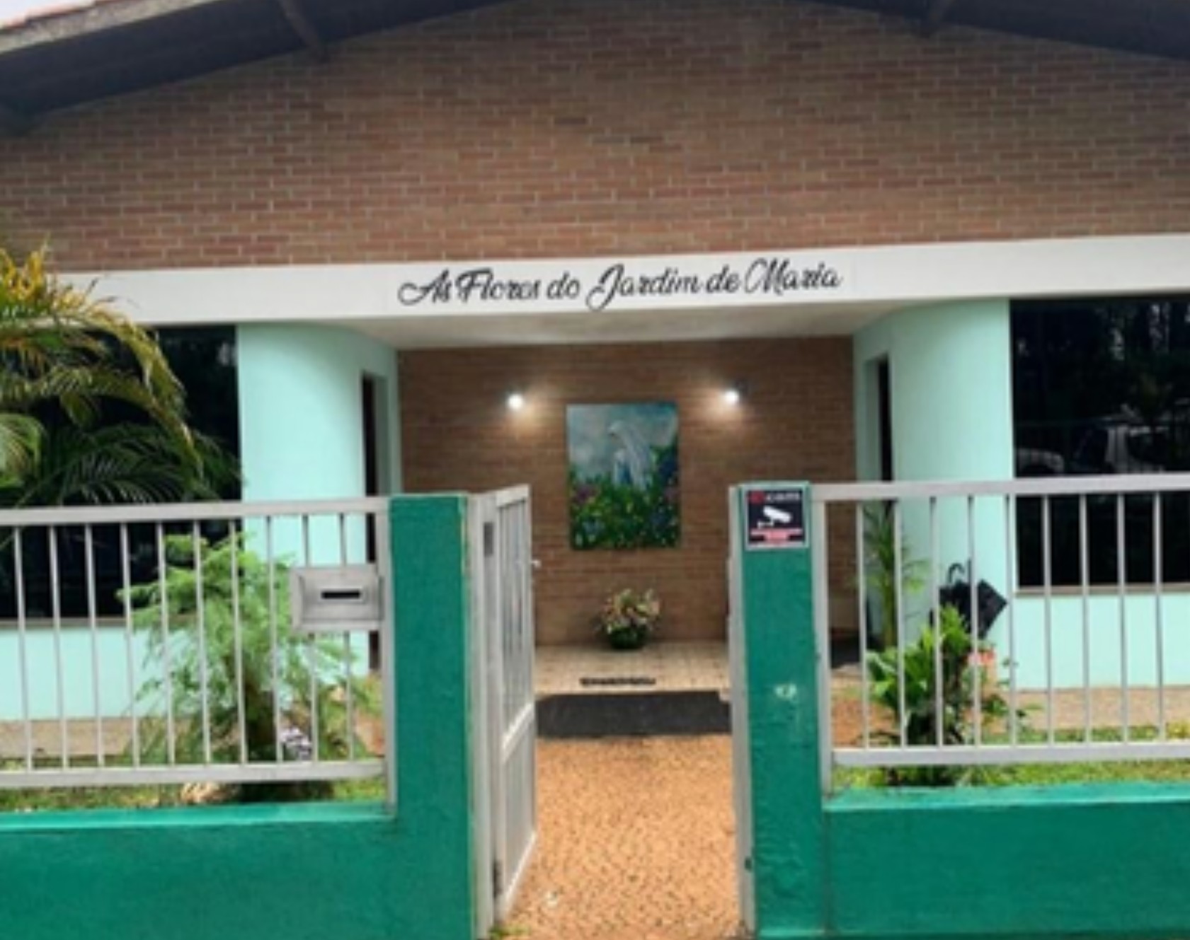 Entrada do Lar Espírita As Flores do Jardim de Maria